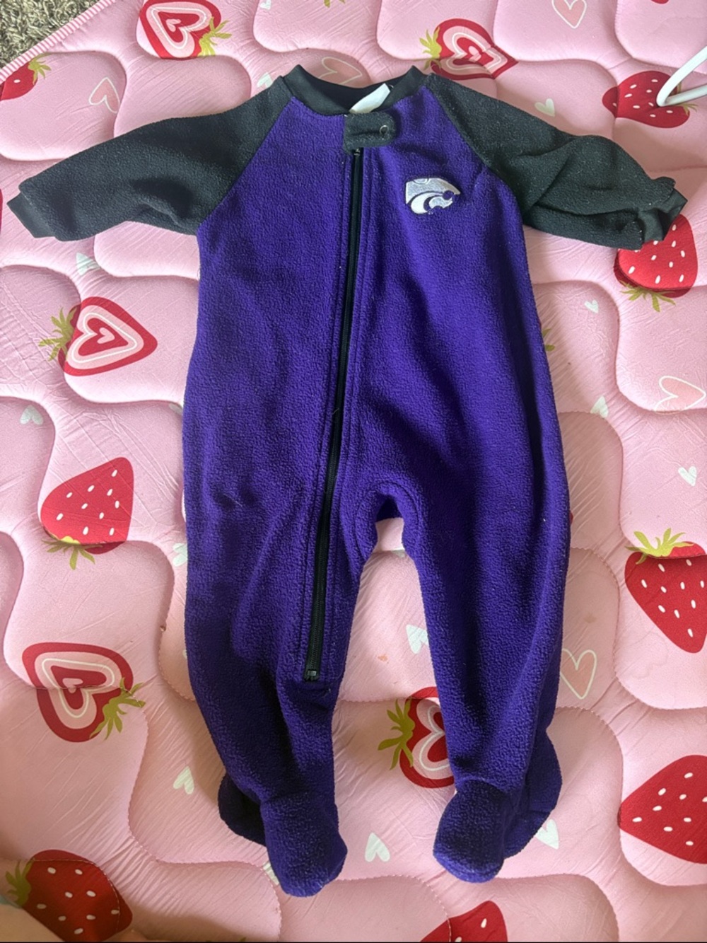 Rivalry Threads K-State Wildcats Purple and Black Fleece Footed Baby Romper